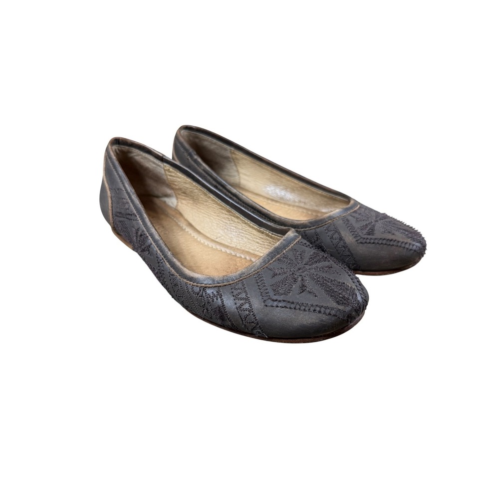 Musse & Cloud Shoe Slip on Flat Size 8 Kendal Distressed Embroidered Flats